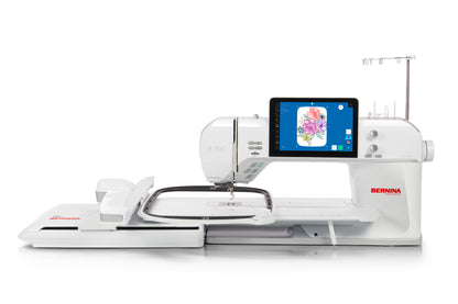 BERNINA_990_Frontal_SM_Tisch