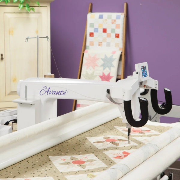 Handi Quilter Avante with Pro-Stitcher and HQ HighRise Table Lift System - Previously loved
