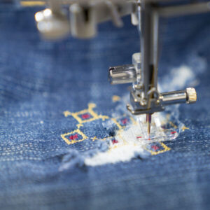 Janome Memory Craft 9850 Sewing and Embroidery Machine