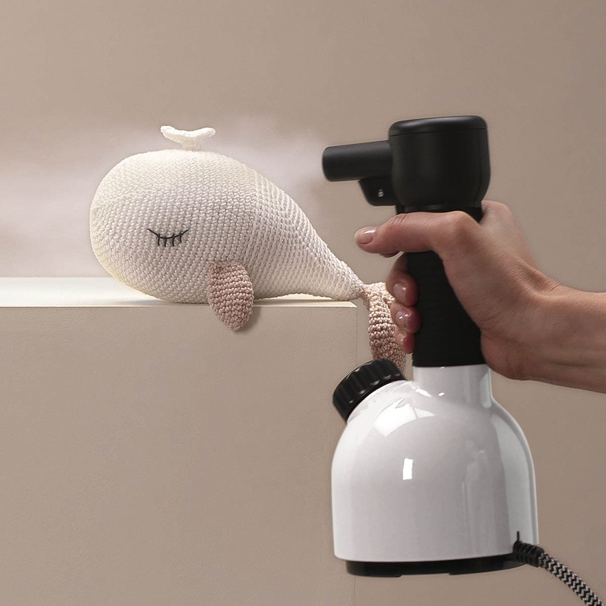 Laurastar IGGI Handheld Steamer Pure White | Rocky Mountain Sewing