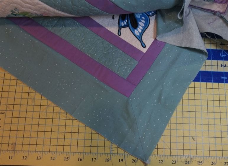 Mastering Miters: How to Sew A Mitered Quilt Border 1 96b8dd706cd27a280a7c57a3395061d8