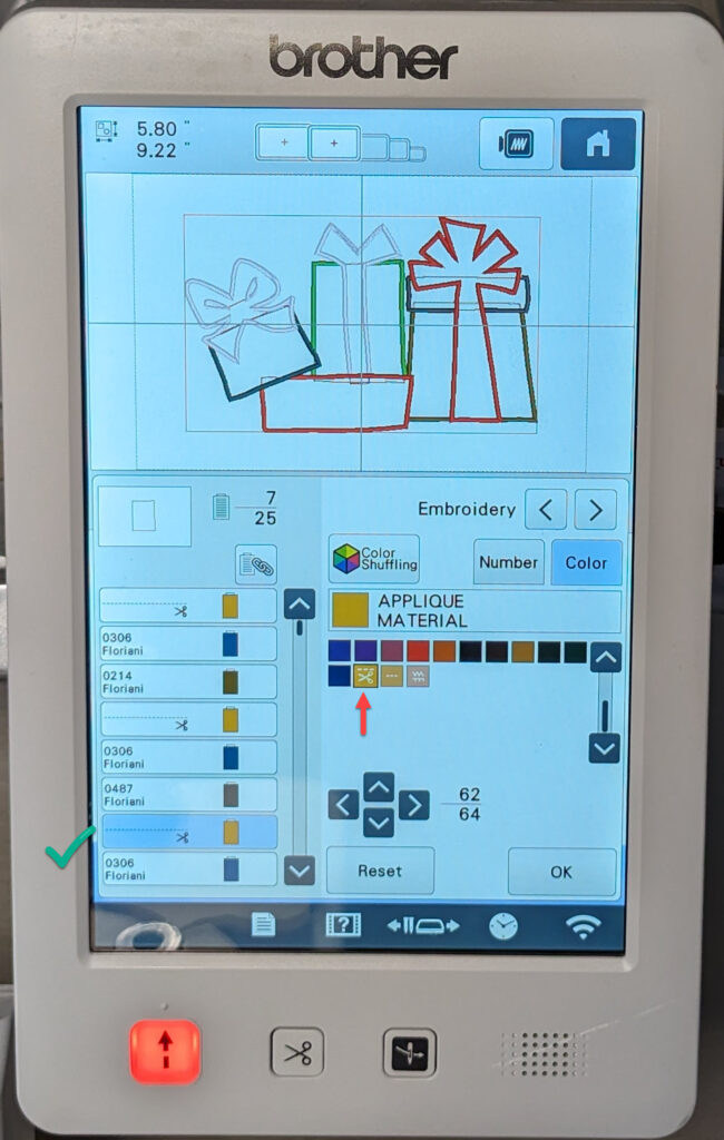 Create appliqué  cut data by selecting the thread color with scissors.