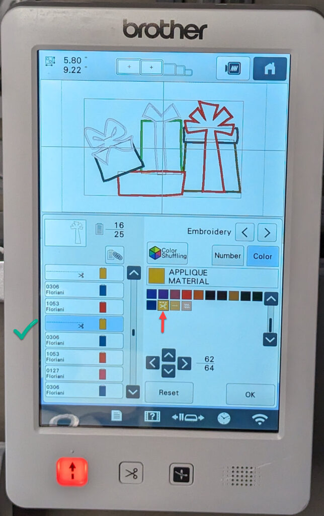 Create appliqué  cut data by selecting the thread color with scissors.