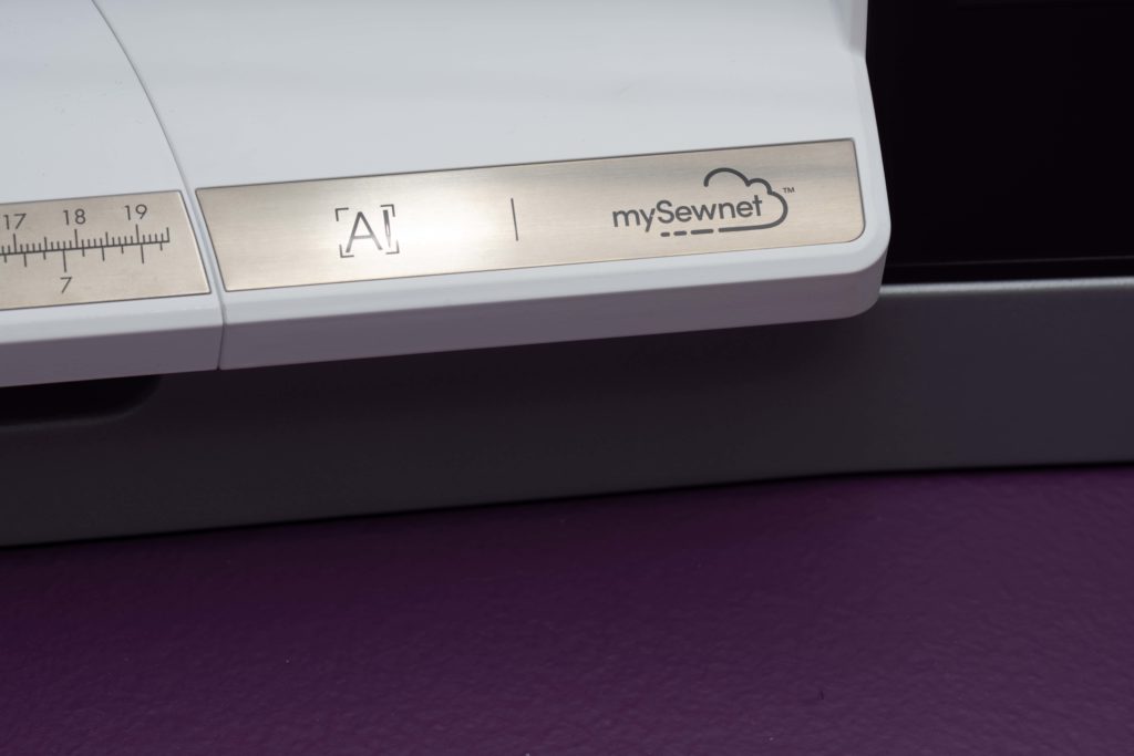 Pfaff Creative Icon™ 2 Artificial Intelligence