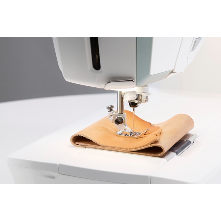 HUSQVARNA® VIKING® TOPAZ™ 55Q Sewing & Quilting Machine