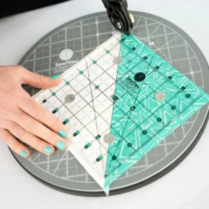 Sew Magnetic 6.5"x 6.5" Ruler